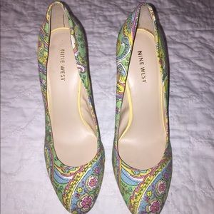 Nine West Paisley Heels Size 8